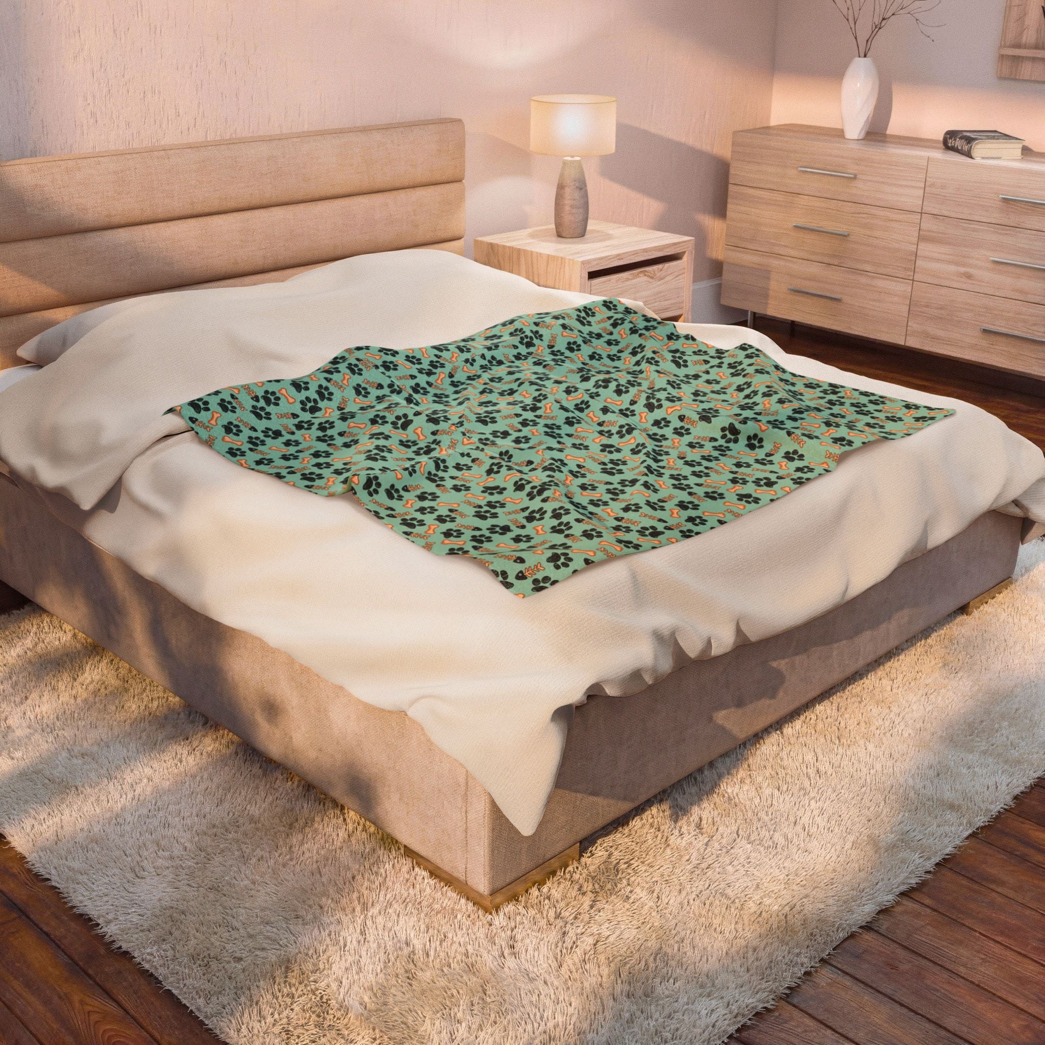 Paw Print Velveteen Plush Blanket – Cozy Pet Lover Throw