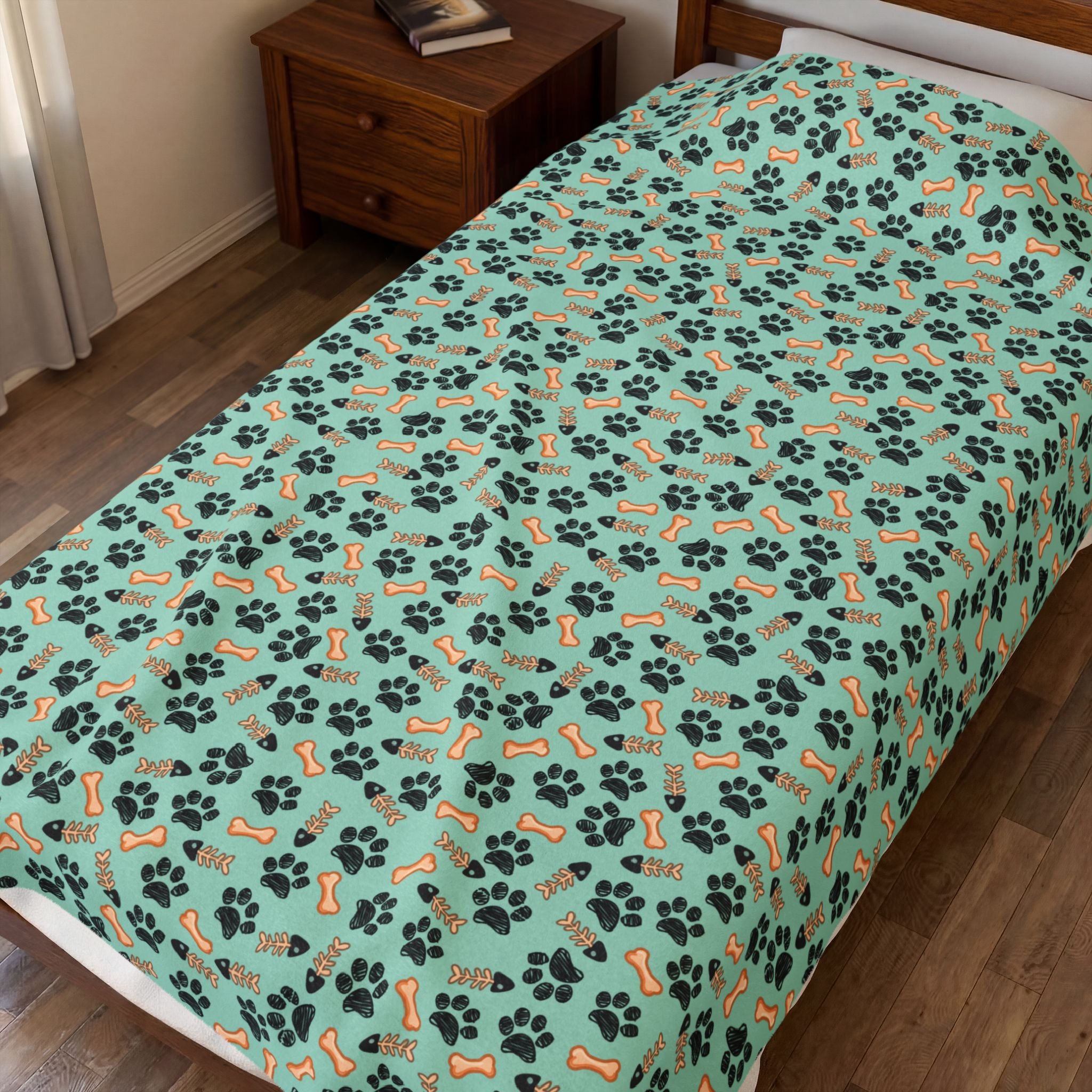 Paw Print Velveteen Plush Blanket – Cozy Pet Lover Throw