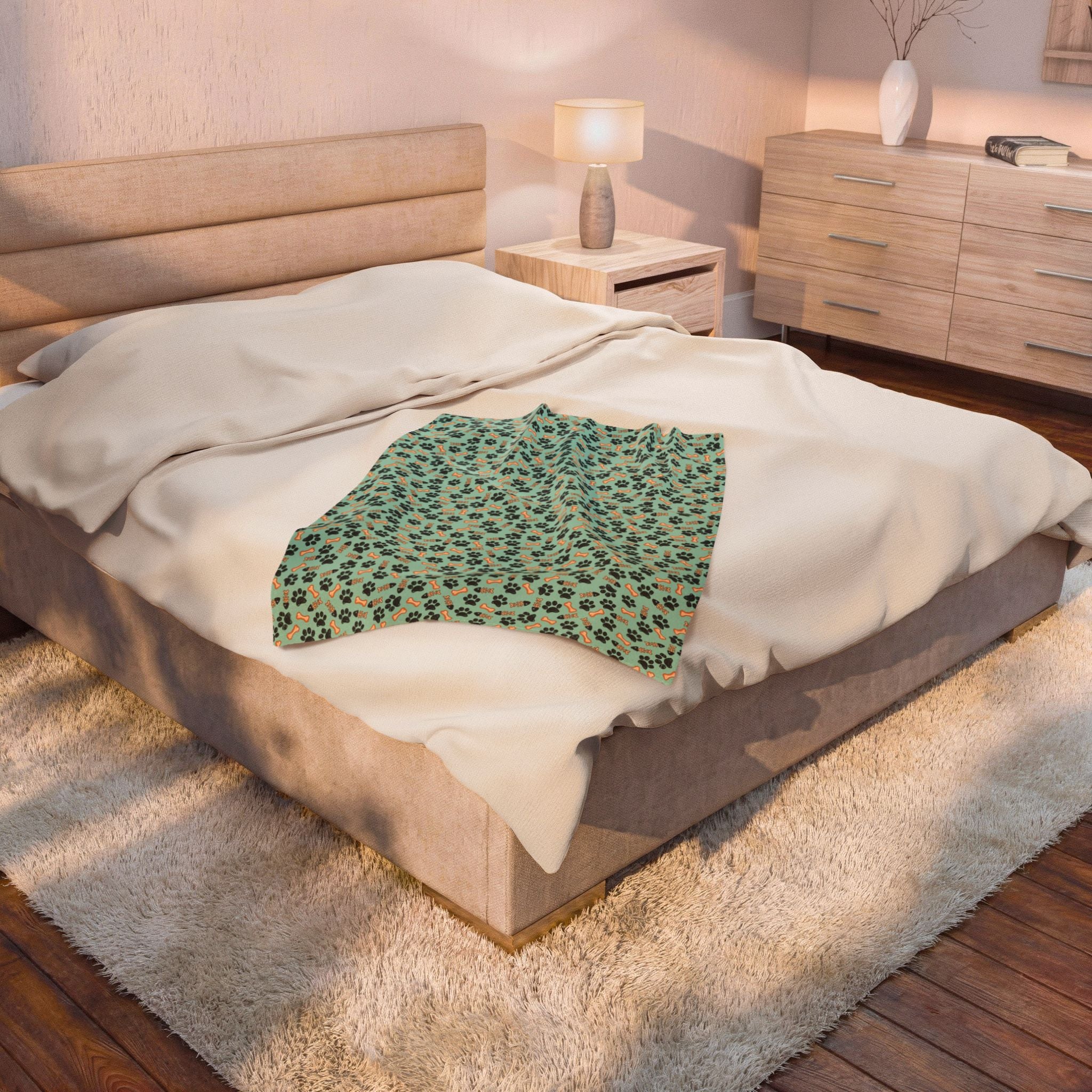 Paw Print Velveteen Plush Blanket – Cozy Pet Lover Throw