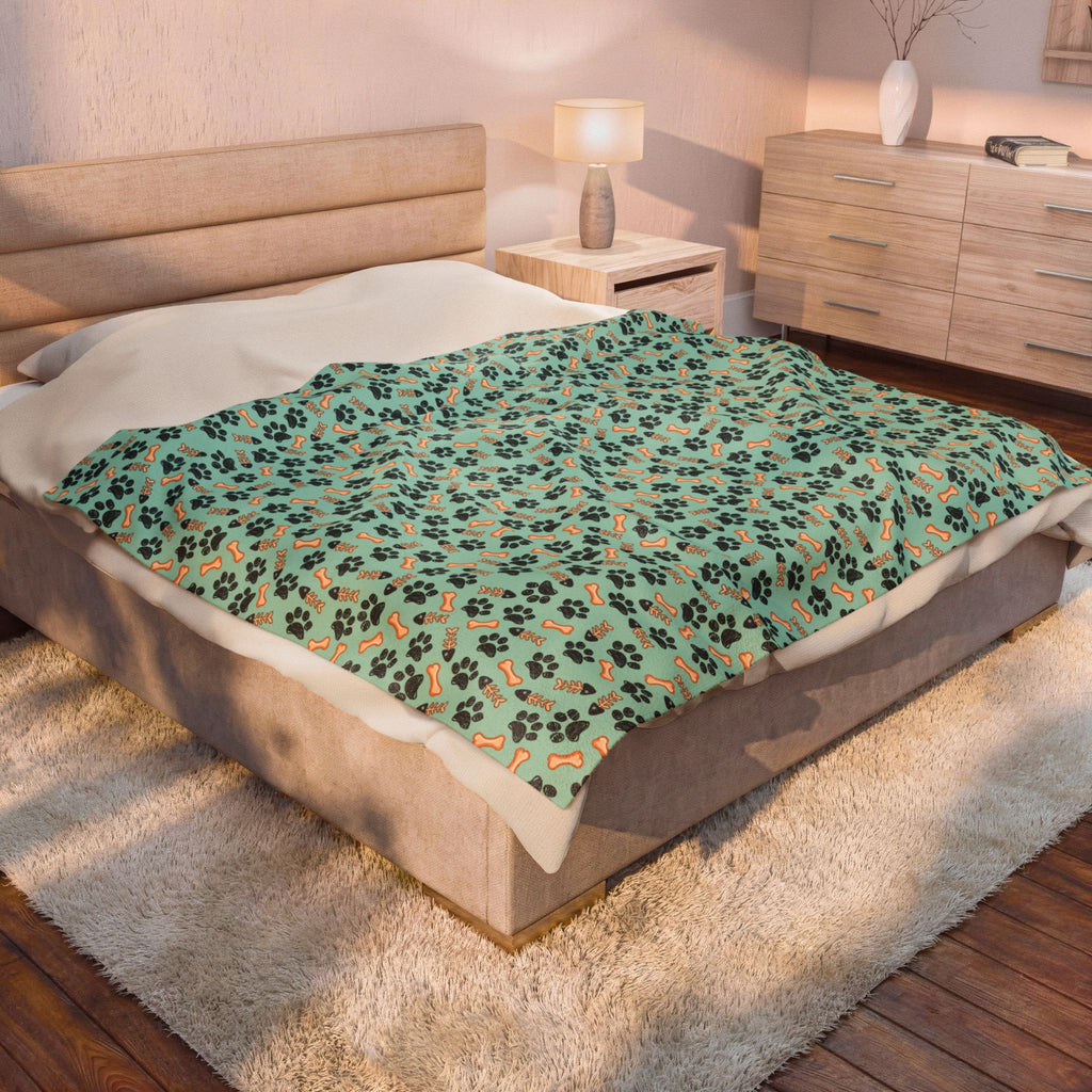 Paw Print Velveteen Plush Blanket – Cozy Pet Lover Throw