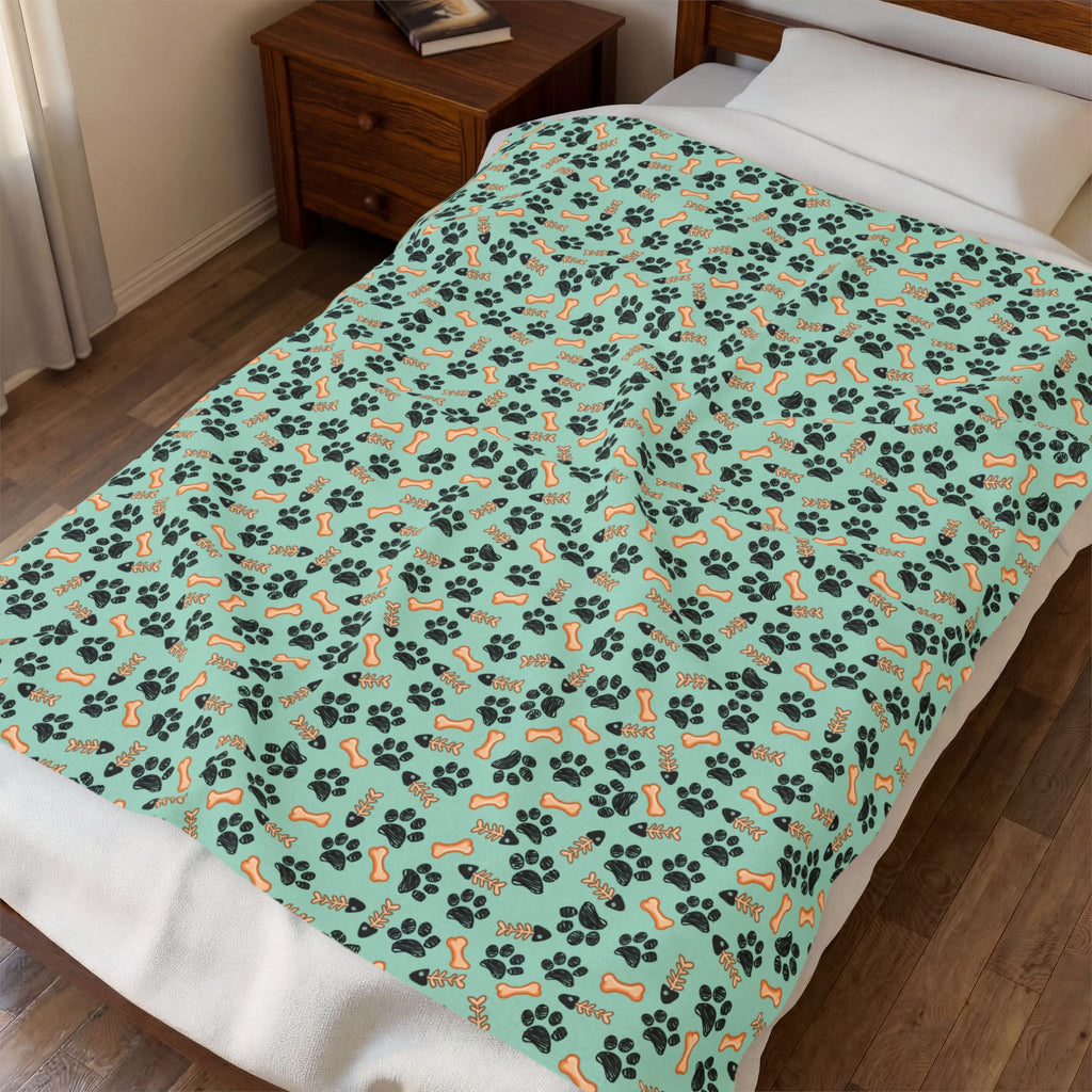 Paw Print Velveteen Plush Blanket – Cozy Pet Lover Throw